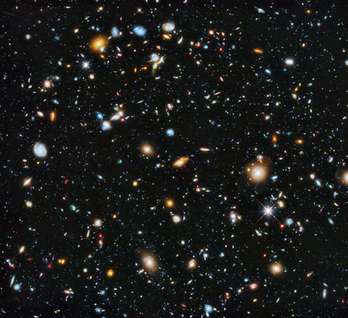 De NASA, ESA, H. Teplitz and M. Rafelski (IPAC/Caltech), A. Koekemoer (STScI), R. Windhorst (Arizona State University), and Z. Levay (STScI) - http://hubblesite.org/newscenter/archive/releases/2014/27/image/a/ (image link), Dominio público, https://commons.wikimedia.org/w/index.php?curid=33189266